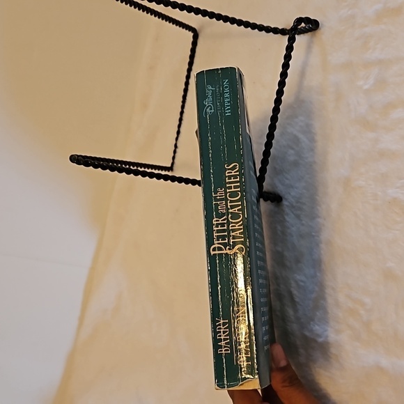 Special Edition Peter and the Starcatchers. Disney Editions book - Picture 4 of 10